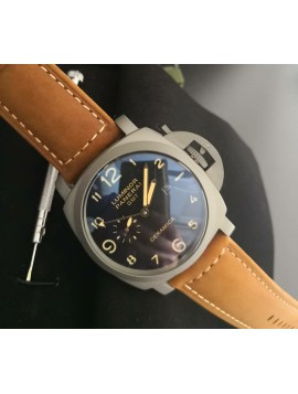 Panerai (PN 17) GMT Cerâmica