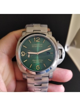 Panerai (PN 24) Luminor Marina